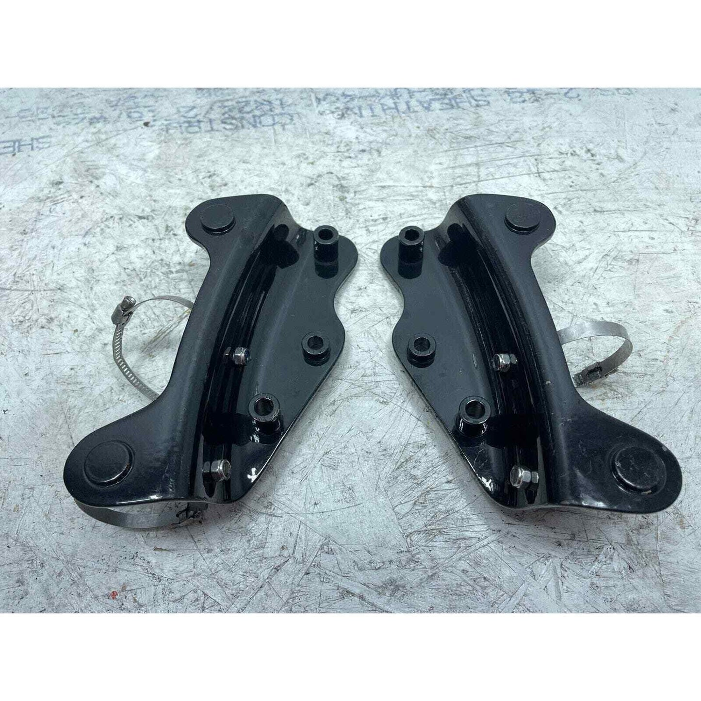 09-13 HARLEY TOURING DOCKING HARDWARE MODIFIED TO HOLD REAR SHOCK RESERVOIR