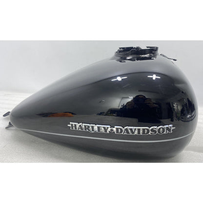 08-17 HARLEY TOURING BLACK GAS TANK FLHX STREET GLIDE ROAD GLIDE-SMALL DENT