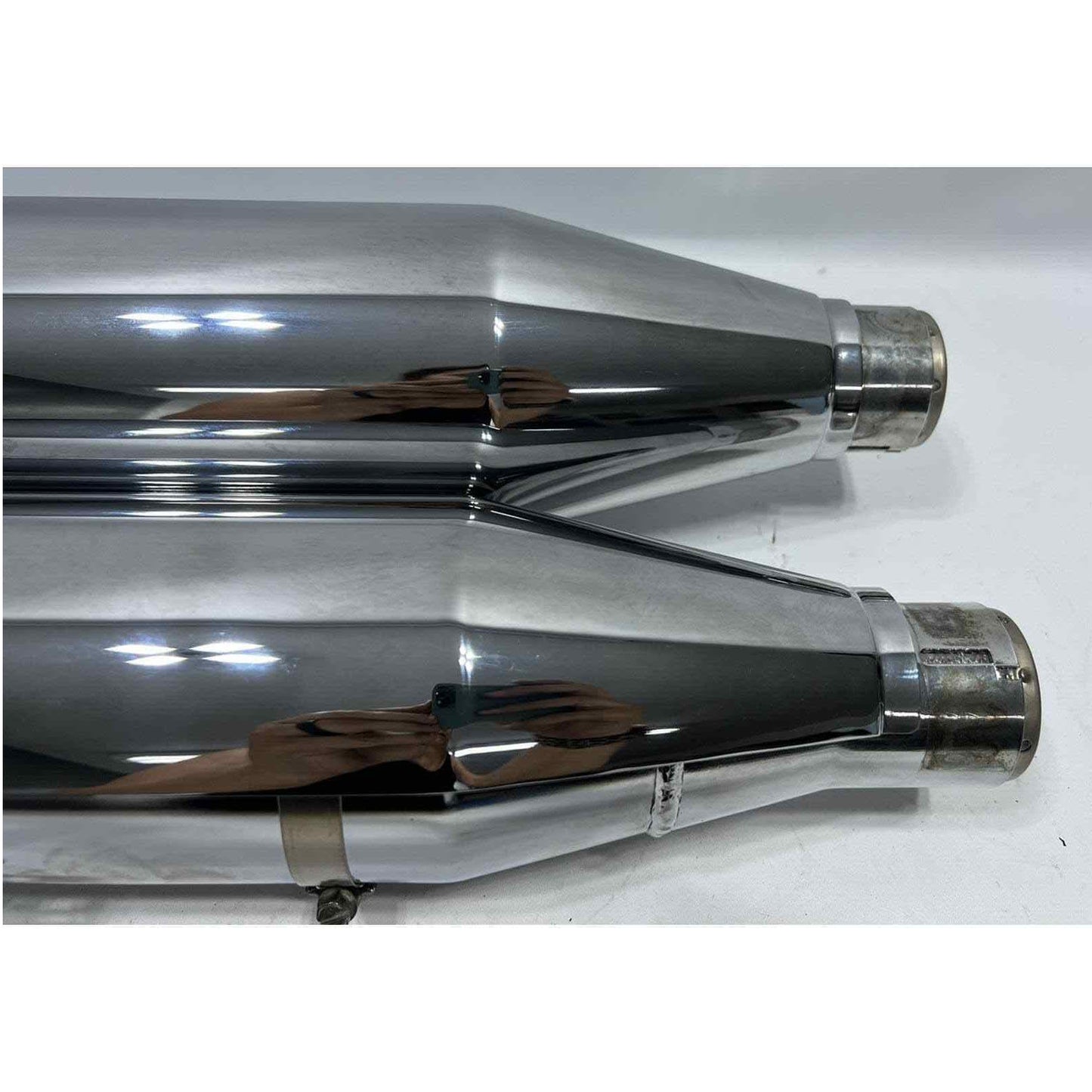 18-20 HARLEY-DAVIDSON SOFTAIL CHROME EXHAUST MUFFLER HEAT SHIELDS 64900455