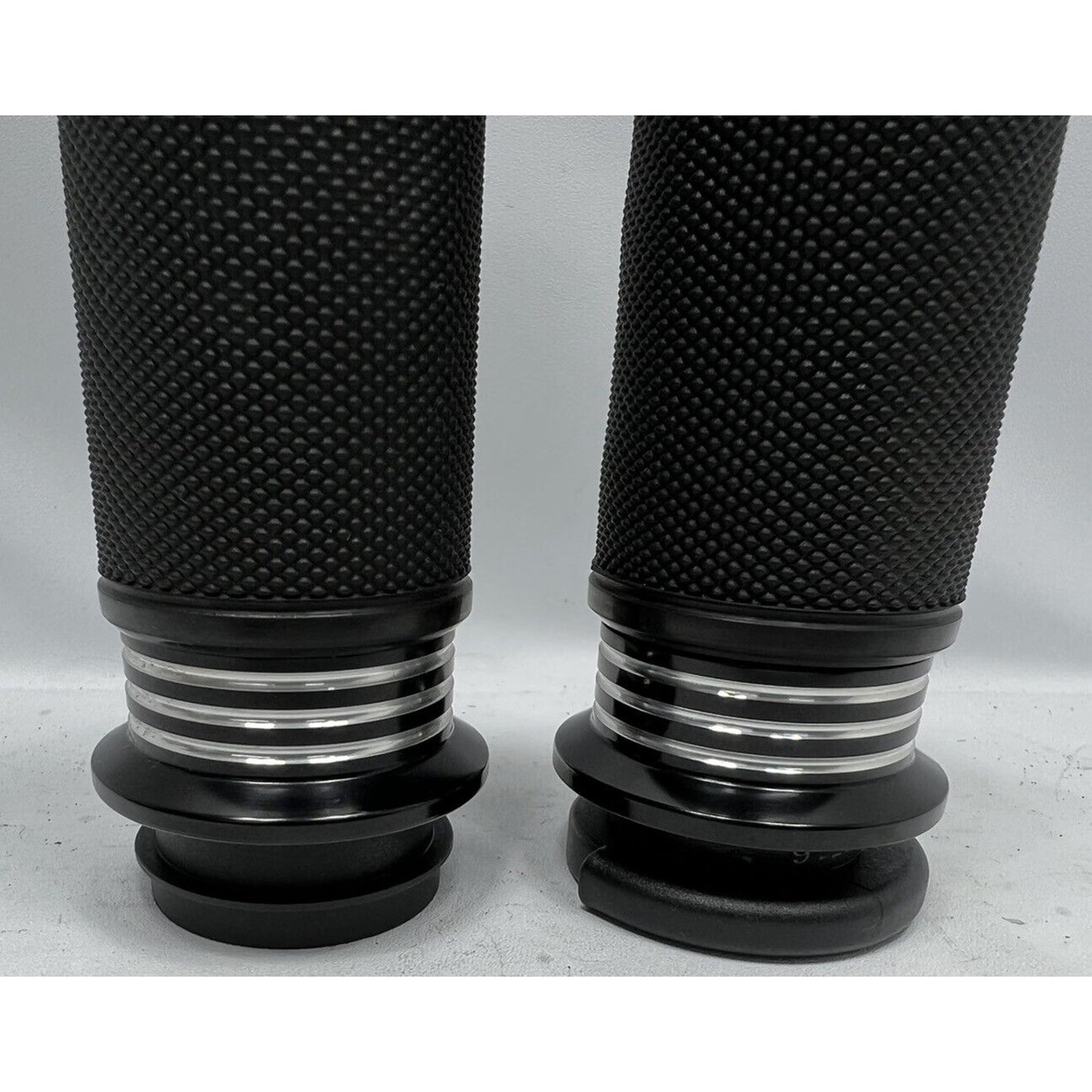 Black Harley-Davidson Softail Touring Dyna Rubber Handlebar Grips Billet Style