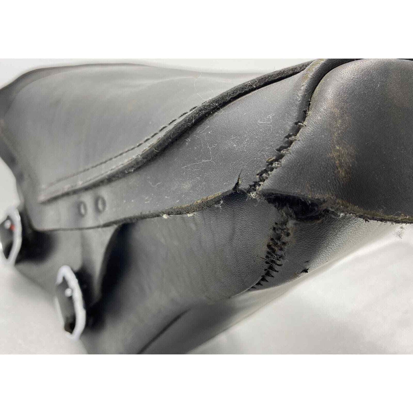 USED GENUINE 94-03 HARLEY SPORTSTER XL 883 1200 LEATHER RIGHT SADDLEBAG 90760-97